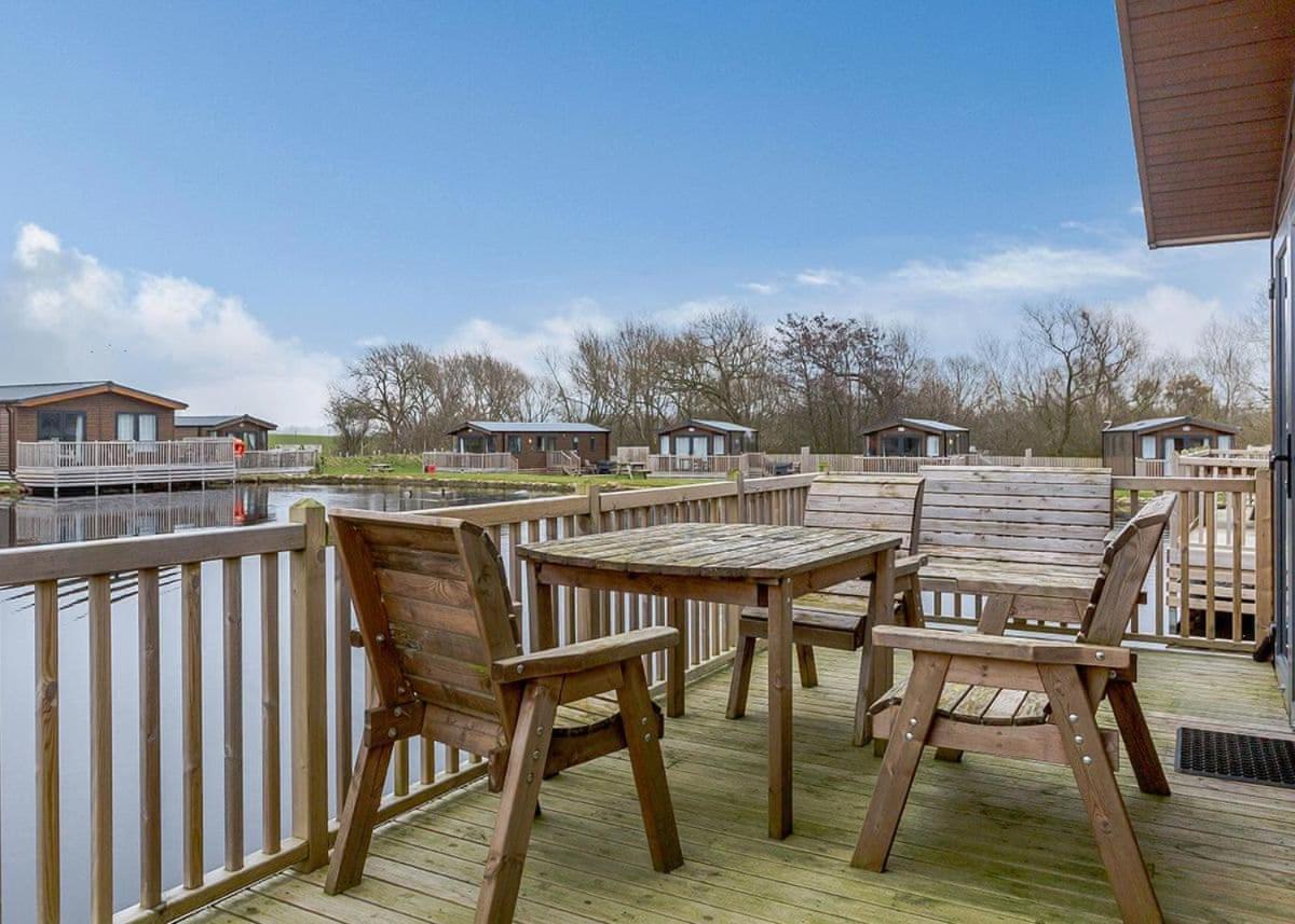 ثيرسك Woodland Lakes Lodges المظهر الخارجي الصورة